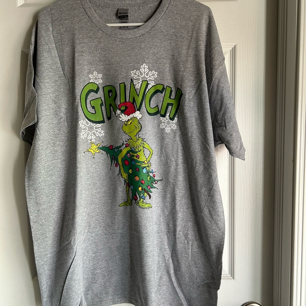 Grinch t shirt